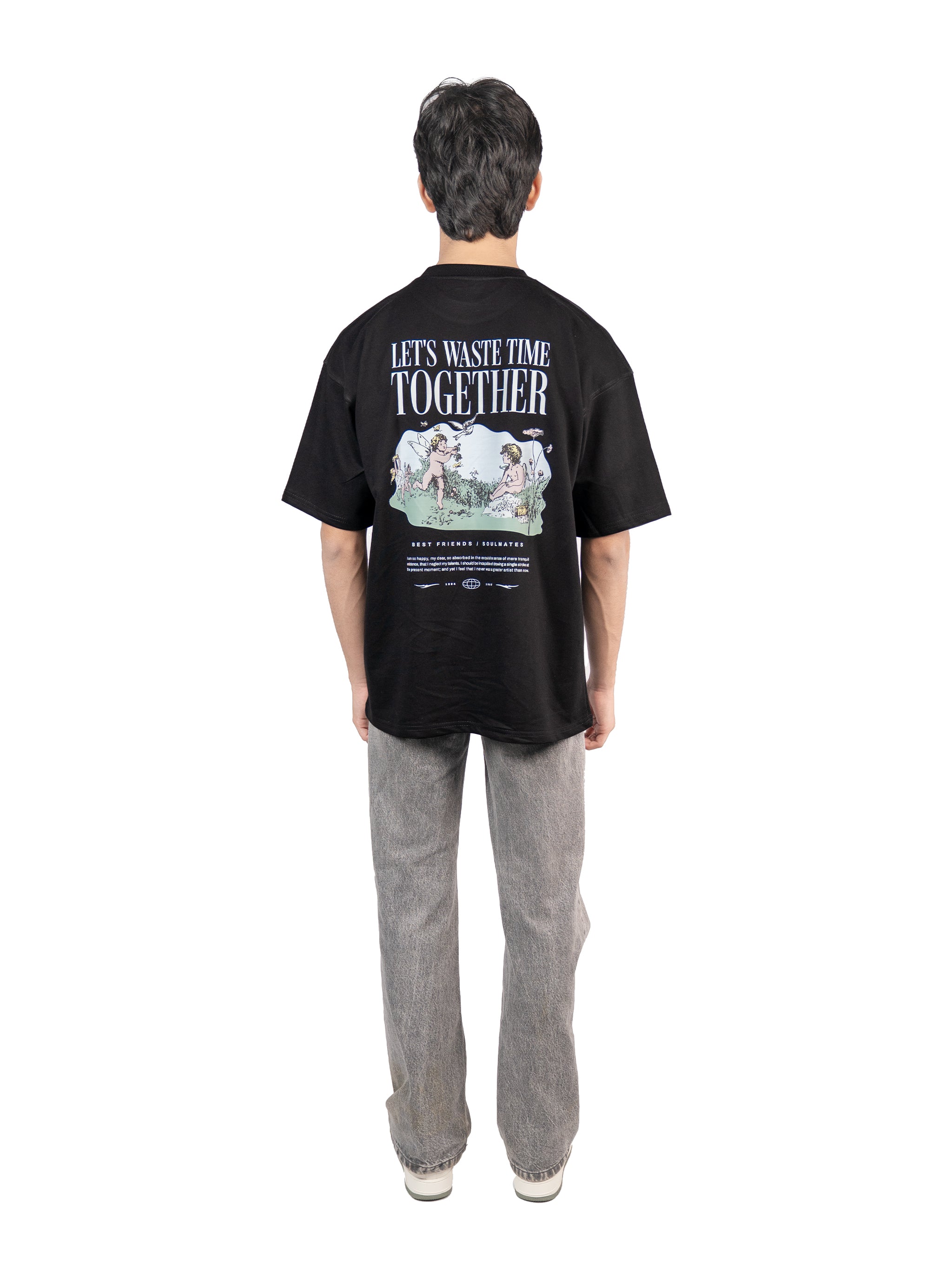 CHILLIN OVERSIZED T-SHIRT