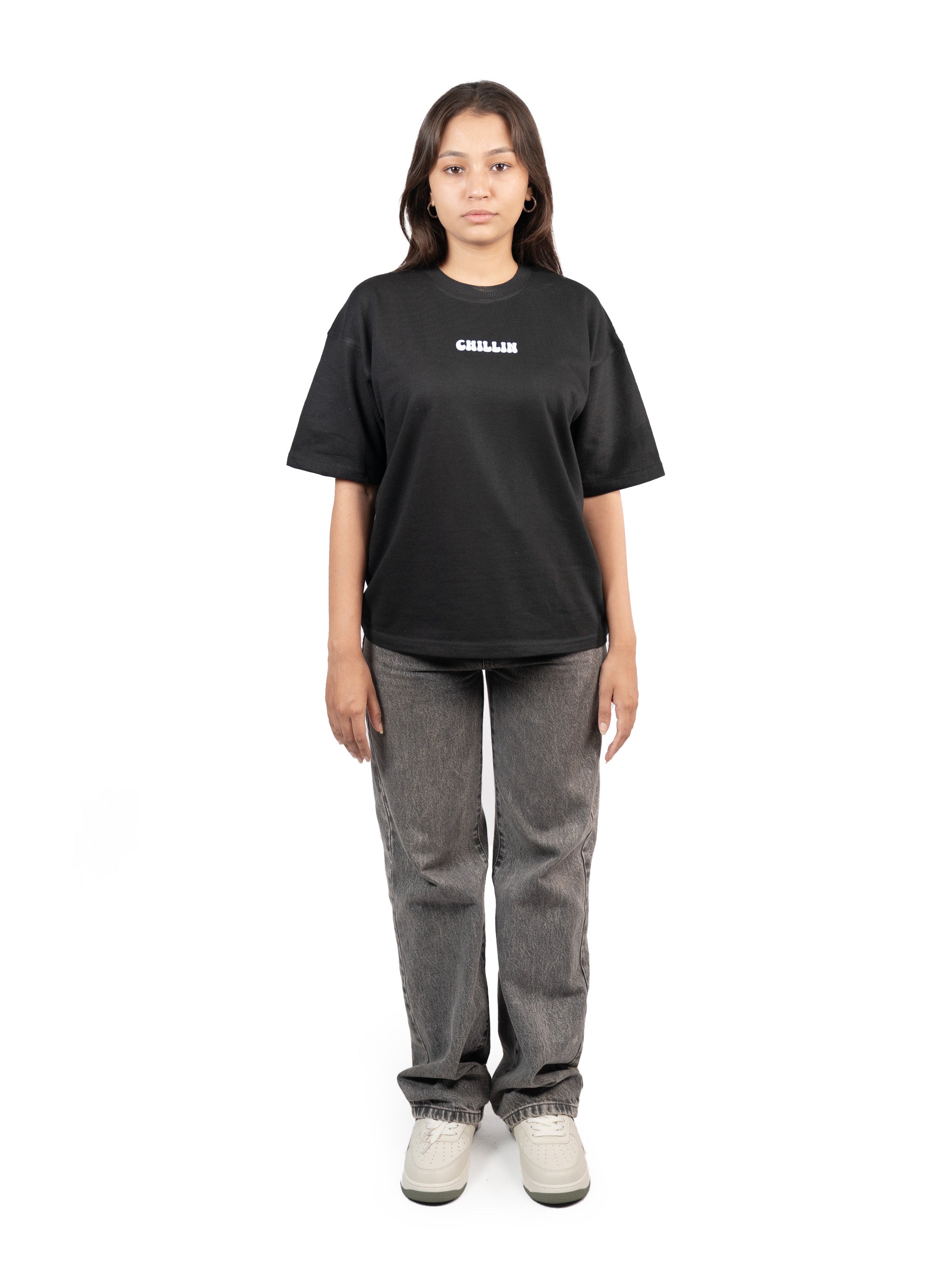 CHILLIN OVERSIZED T-SHIRT