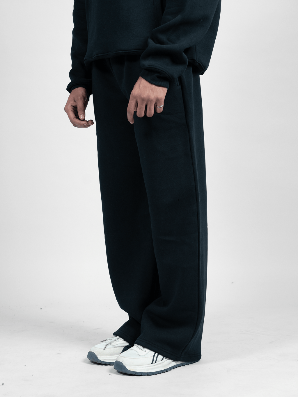 BLACK COZY SWEATPANTS
