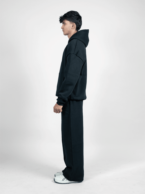 BLACK COZY OVERSIZED HOODIE
