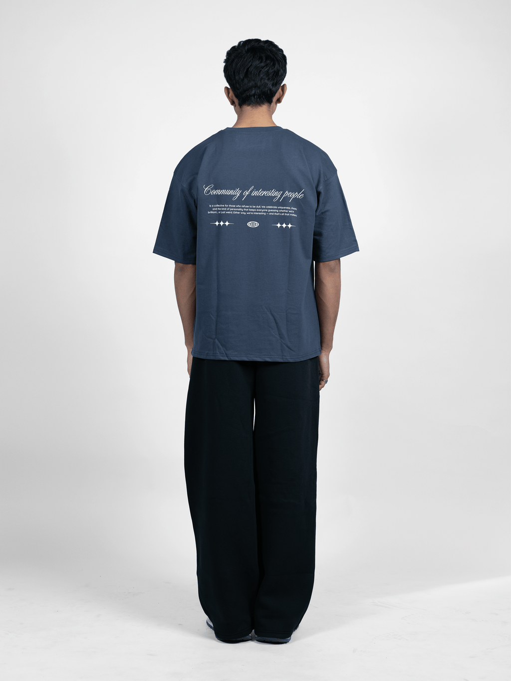 INTERESTING OVERSIZED T-SHIRT