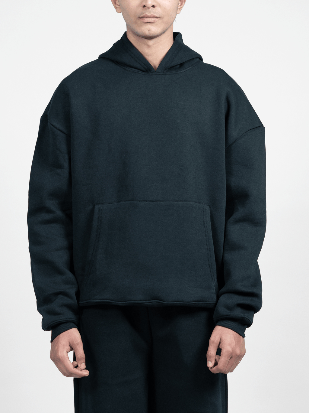 BLACK COZY OVERSIZED HOODIE