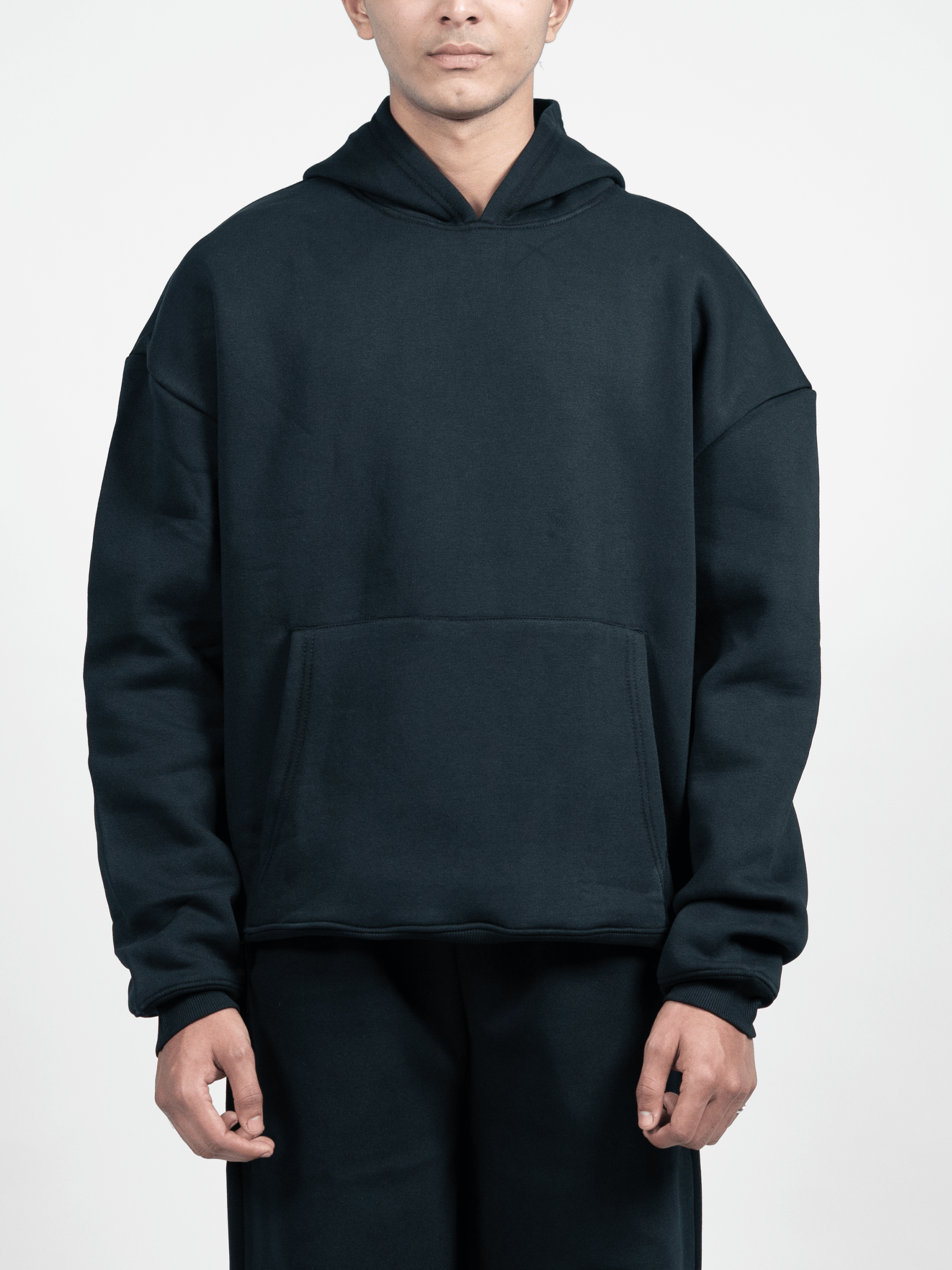 BLACK COZY OVERSIZED HOODIE